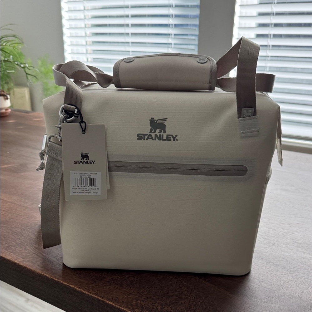 Stanley Cream 12QT All Day Julienne MIDI Cooler Bag
